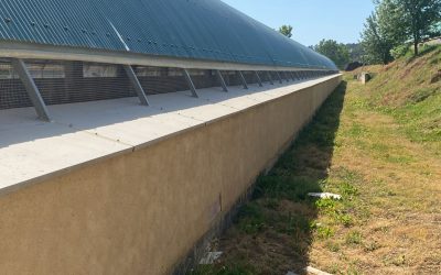 Nueva cubierta de PRFV para una granja avícola de engorde